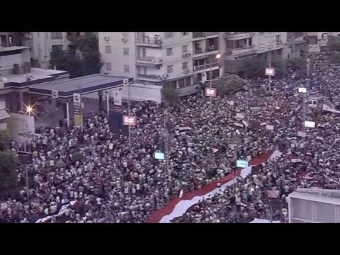 包括知名伊斯蘭教領袖在內，埃及法院昨天判處涉及2013年靜坐示威活動的75人死刑，另有600多人被判徒刑。 圖：翻攝自Youtube