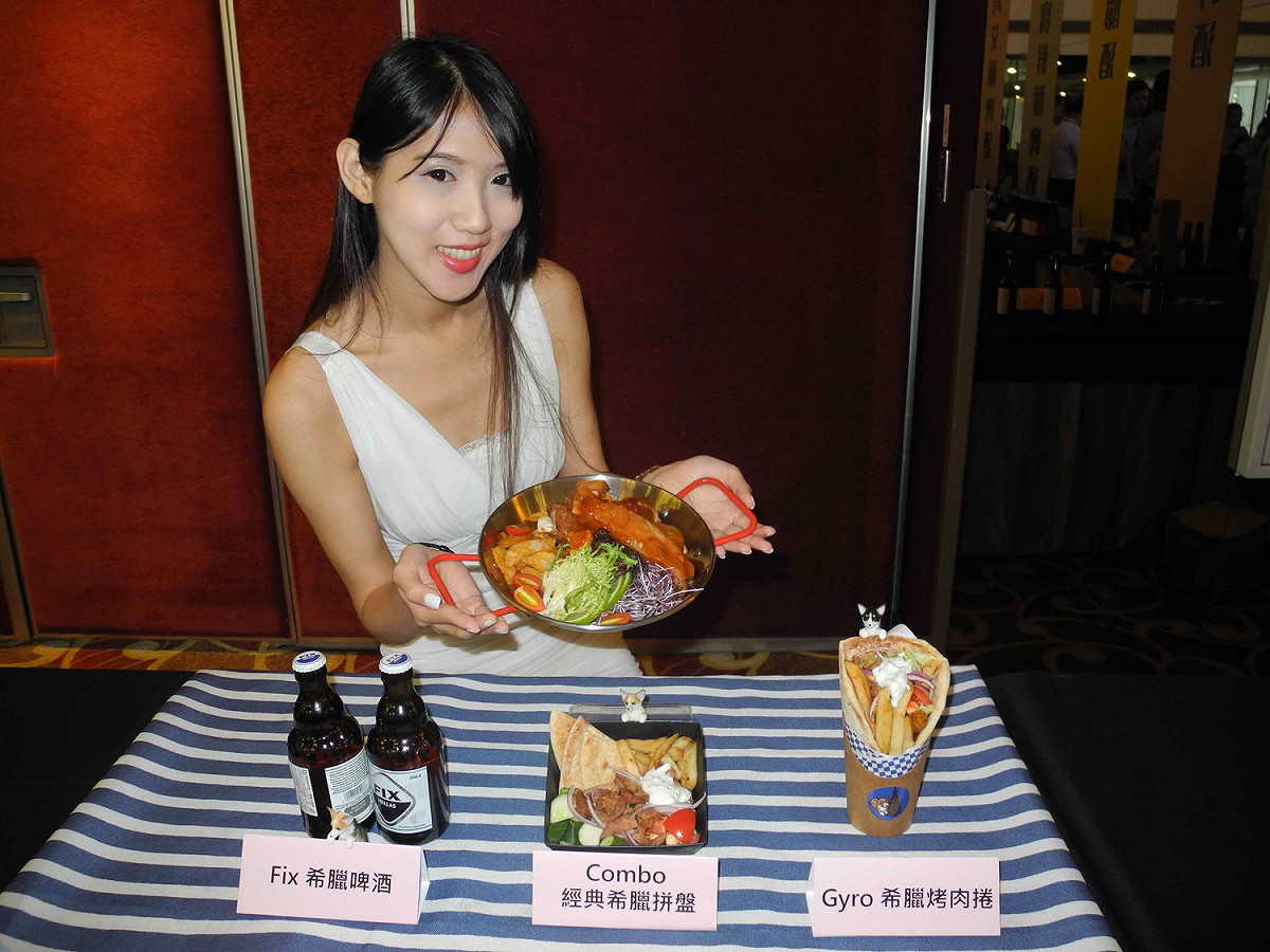「2018新北啤酒節」提供多款異國美食理。                                                                      
 圖：王峻昌/攝