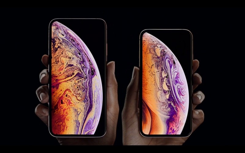 蘋果公司推出最新型Iphone，電信業者各個火力全開，希望搶下首波購機熱潮。 圖：翻攝蘋果官網