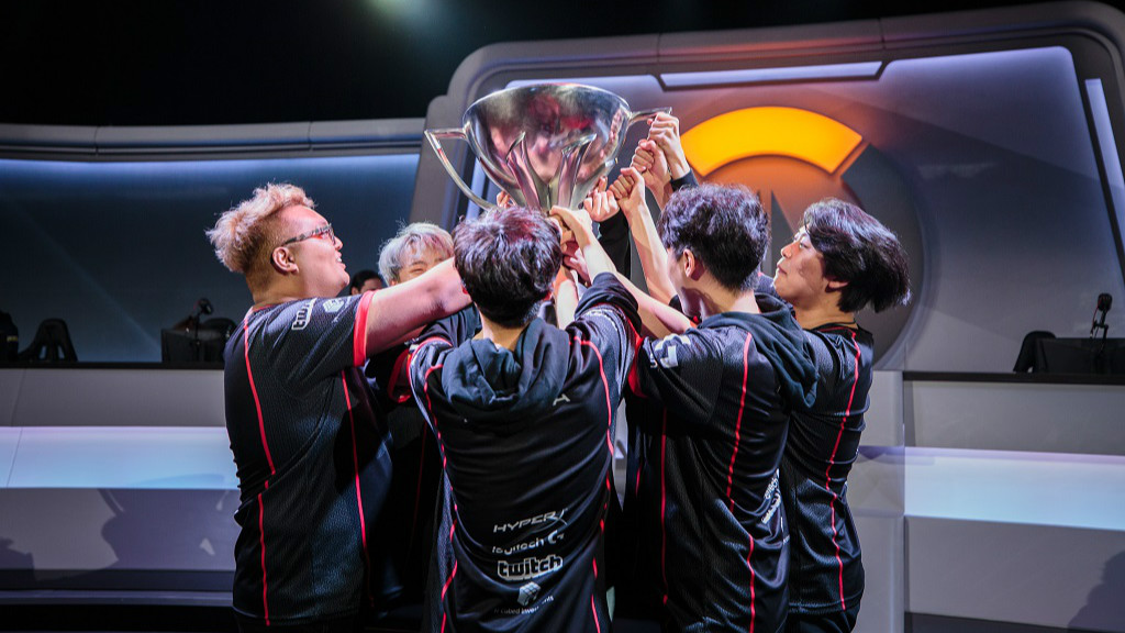 Talon Esports 以 4：2 成績摘下《鬥陣特攻》太平洋職業競技賽第二季冠軍殊榮。 圖：暴雪娛樂／提供