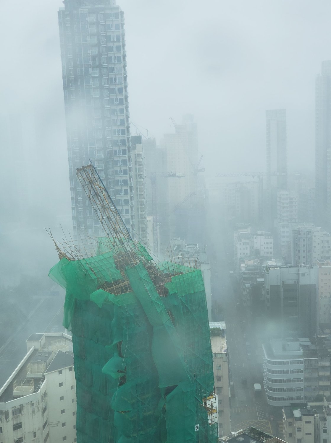 強颱山竹來勢洶洶，為香港帶來大風大雨。 圖：West La/提供