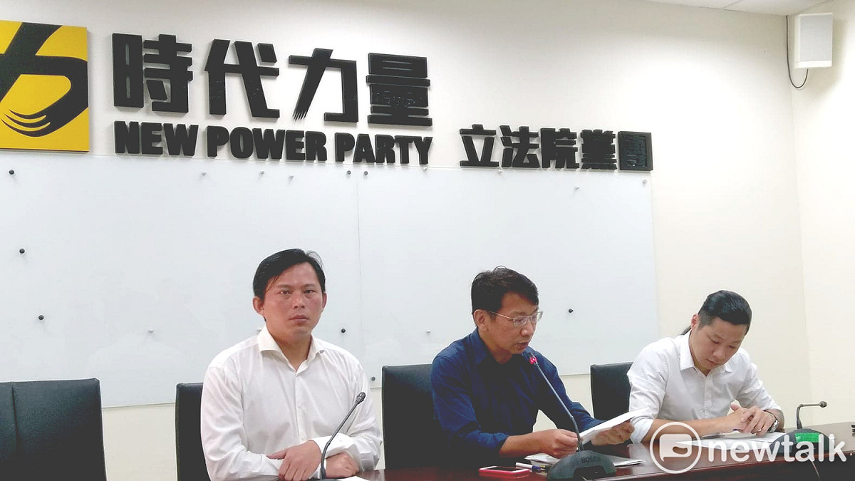 時代力量黨團今天舉行黨團會議後記者會。 記者：陳佩君／攝