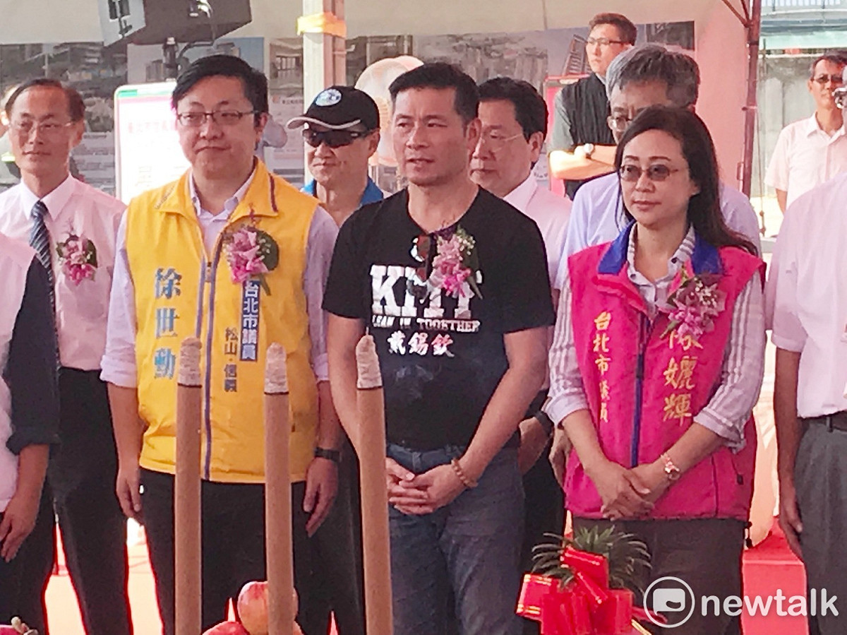 民國黨議員徐世勳（左）、國民黨議員戴錫欽（中）、陳孋輝（右）。 圖 : 周煊惠 / 攝