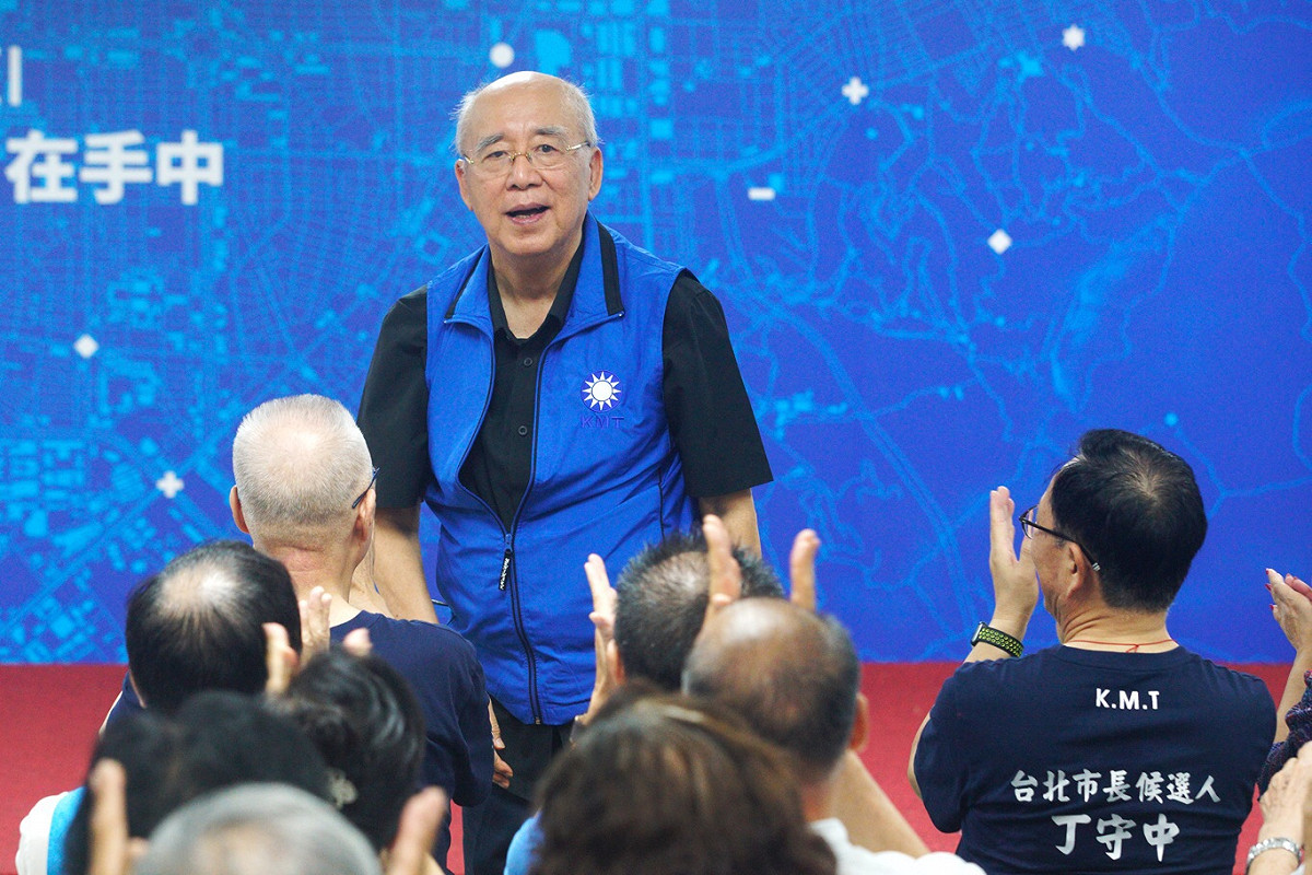 國民黨前主席吳伯雄針對國民黨前主席洪秀柱籲黨內大老，也多投入艱困選區選舉，反問，「難道要我跳下去選嗎？」 圖：張良一/攝(資料照片)