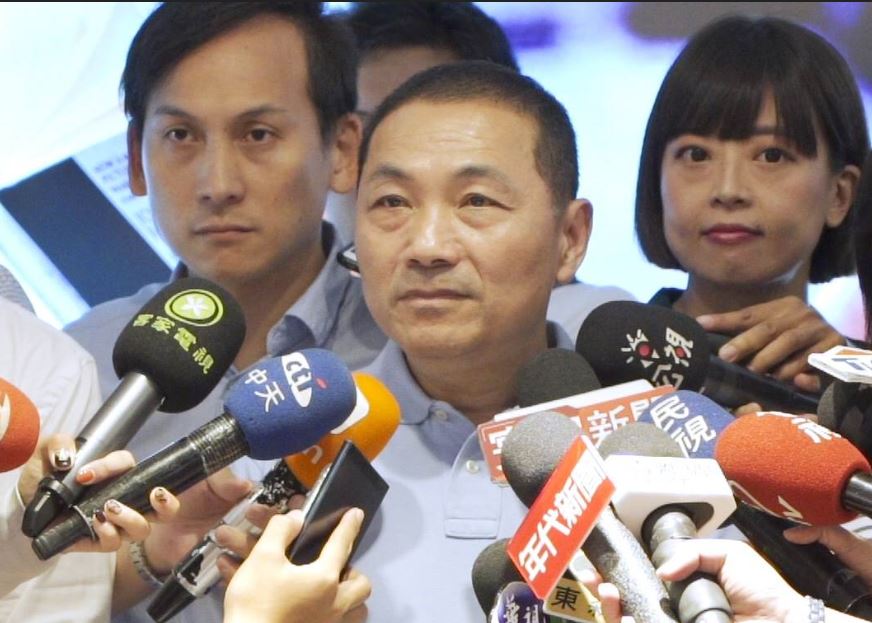 侯友宜重申反對深澳燃煤電廠立場，同時也向對手蘇貞昌喊話，「希望老縣長也能夠走對的方向」，一起來反對蓋深澳燃煤電廠。 圖：侯友宜競選辦公室／提供