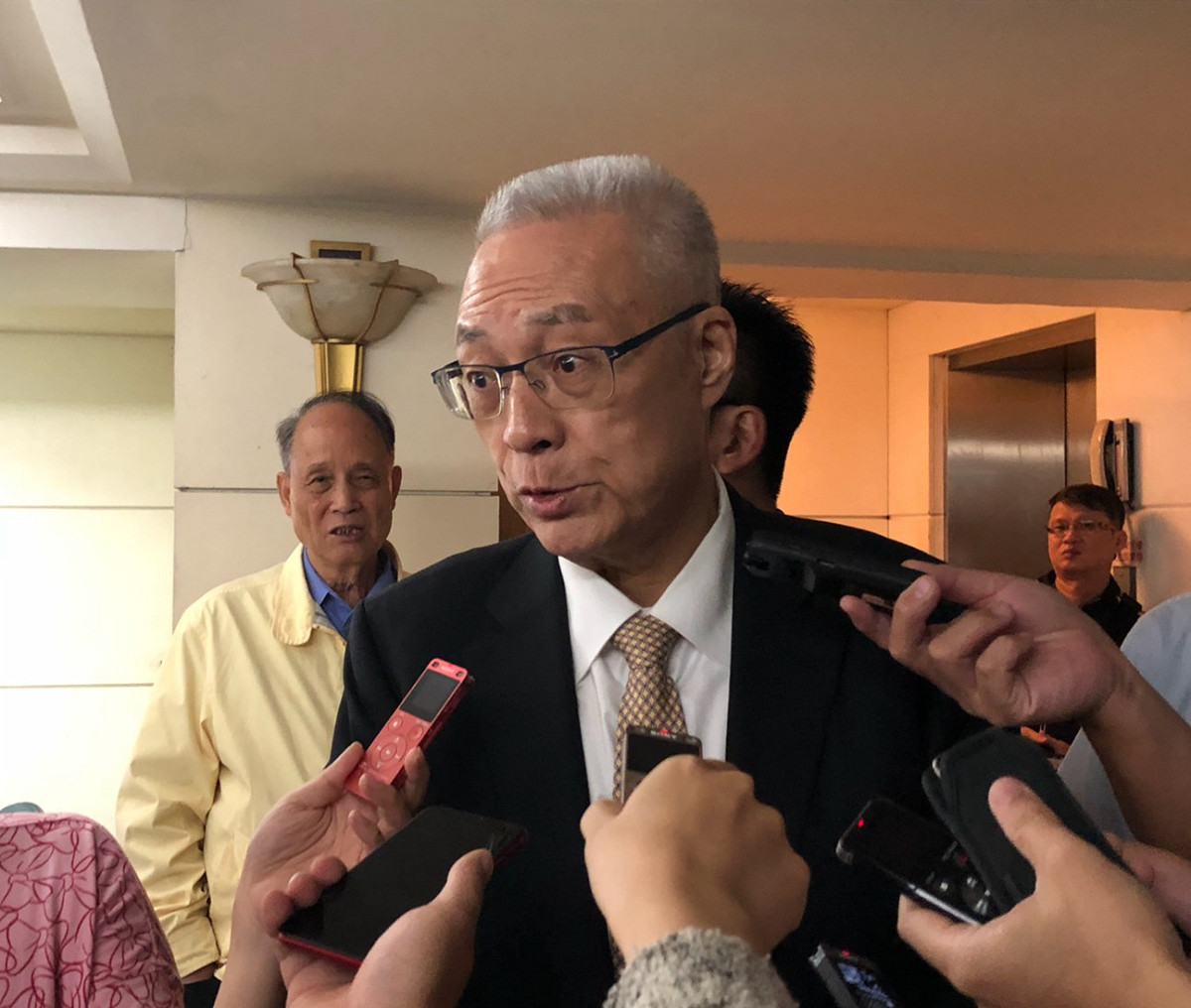領取居住證國人的公民權將被限縮 吳敦義：應先和台商溝通