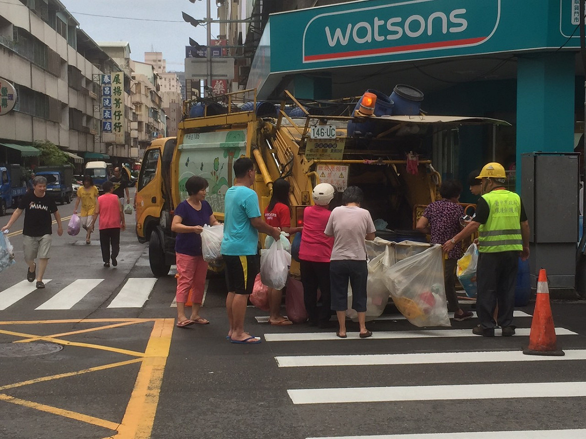 台中市在24日中秋節當天，有提供定點定時垃圾運收服務。 圖：台中市政府/提供