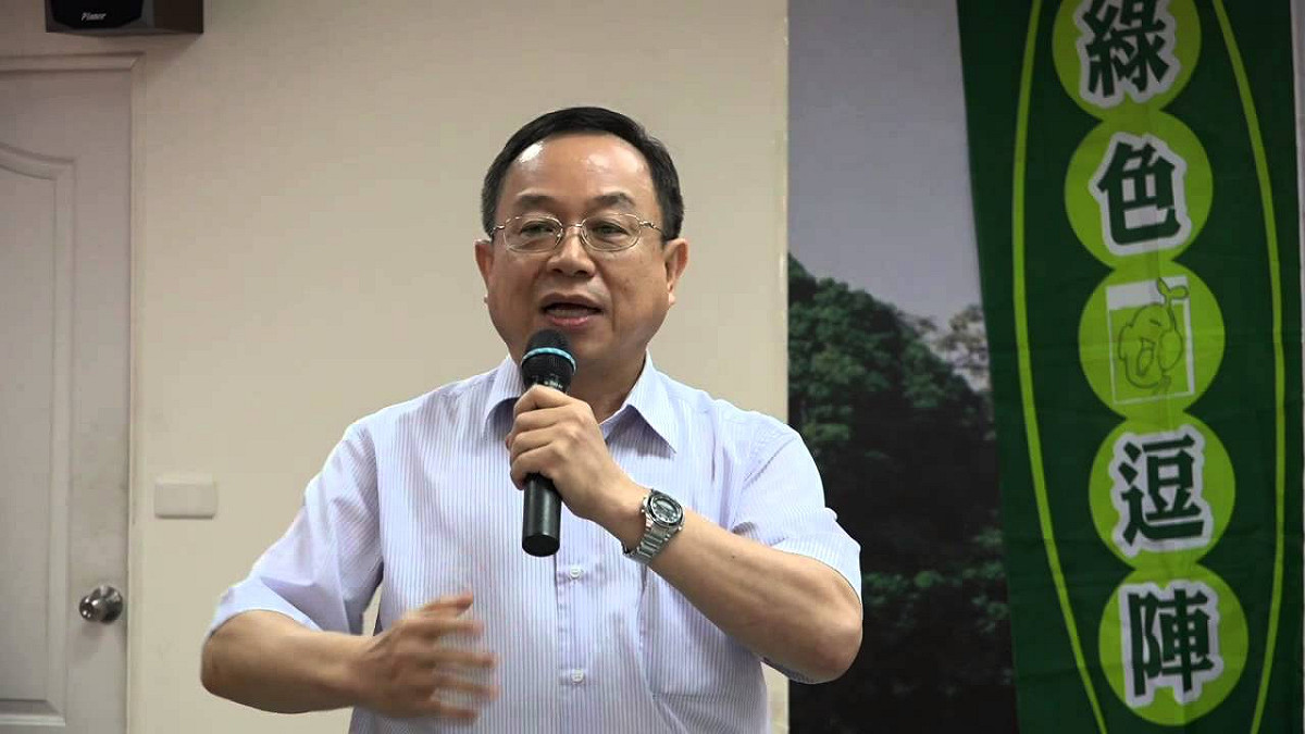 前法務部長邱太三不滿法治時報社長黃越宏，用文章及上節目指摘他關說使妻子回任法官，提起自訴加重誹謗；北院審理後今天判黃越宏拘役50日。
 圖 : 翻攝自youtube