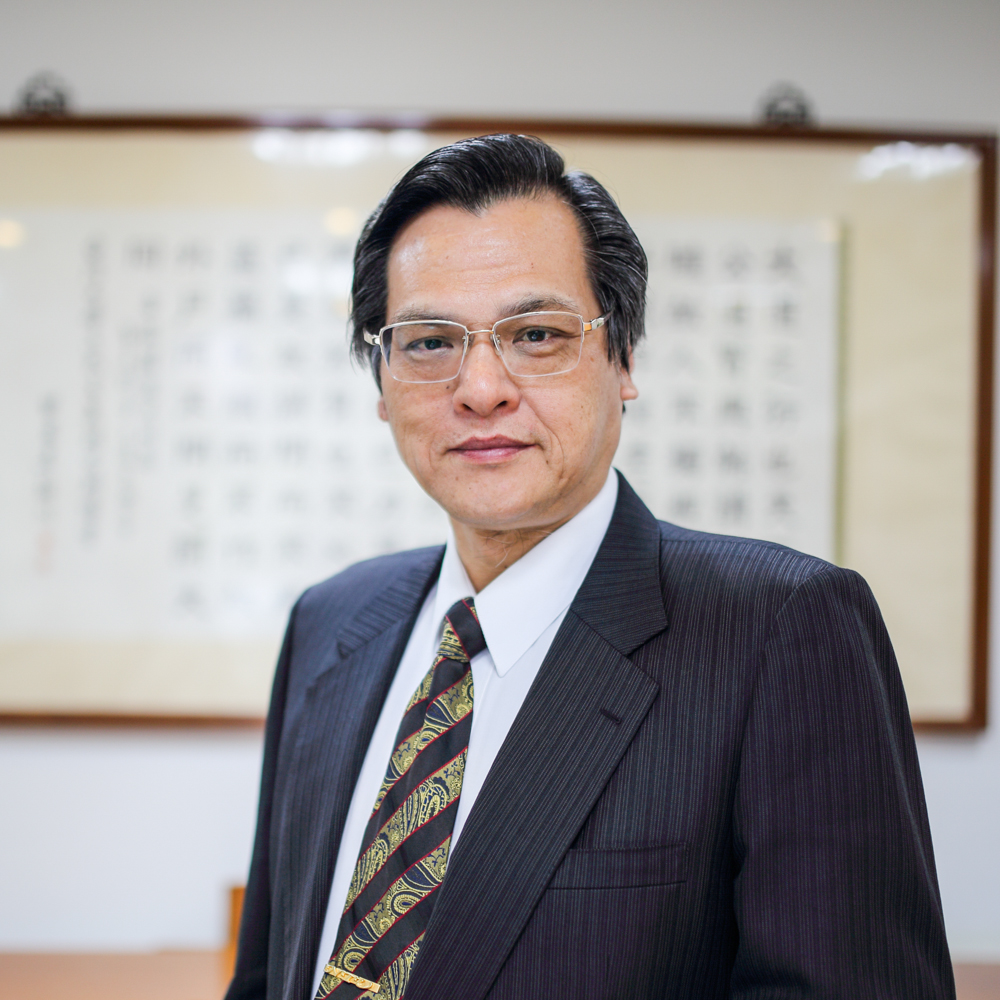 陸委會主委陳明通今 (25) 日在對台商的一場活動中致詞時表示，對領有居住證的台商不會立刻「除籍」。 圖 : 翻攝自nd.ntu.edu.tw