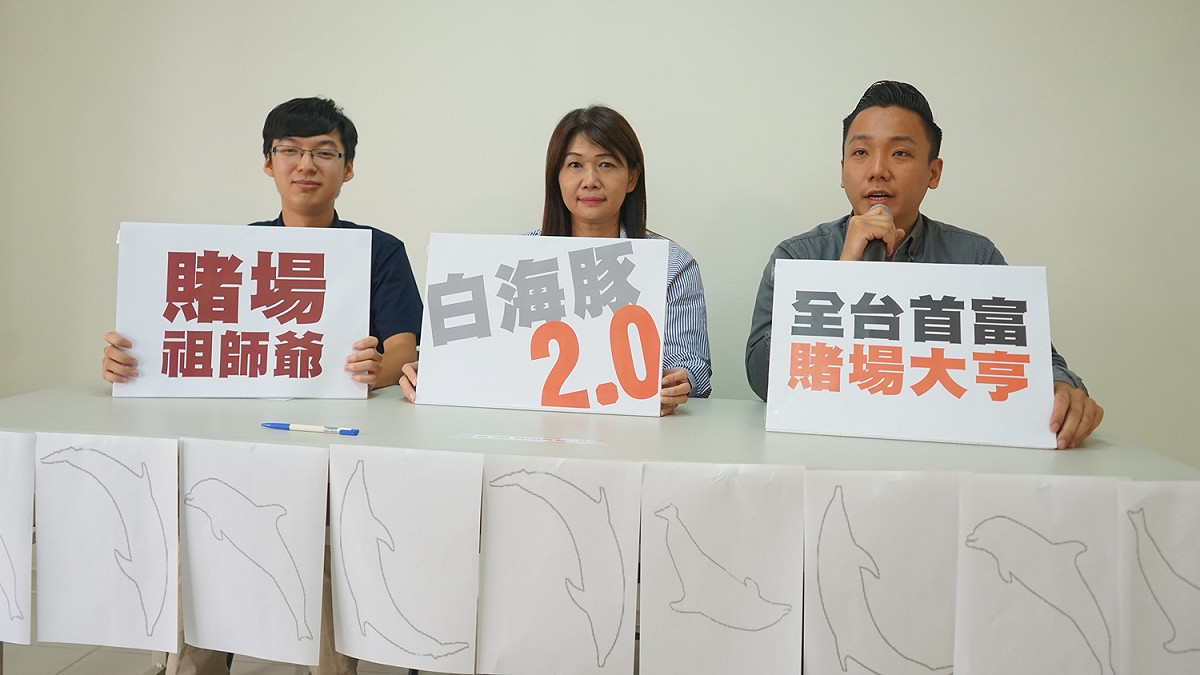 陳其邁競選辦公室發言人團呼籲，希望身為市長候選人的韓國瑜敢做敢當。 圖/陳其邁選辦