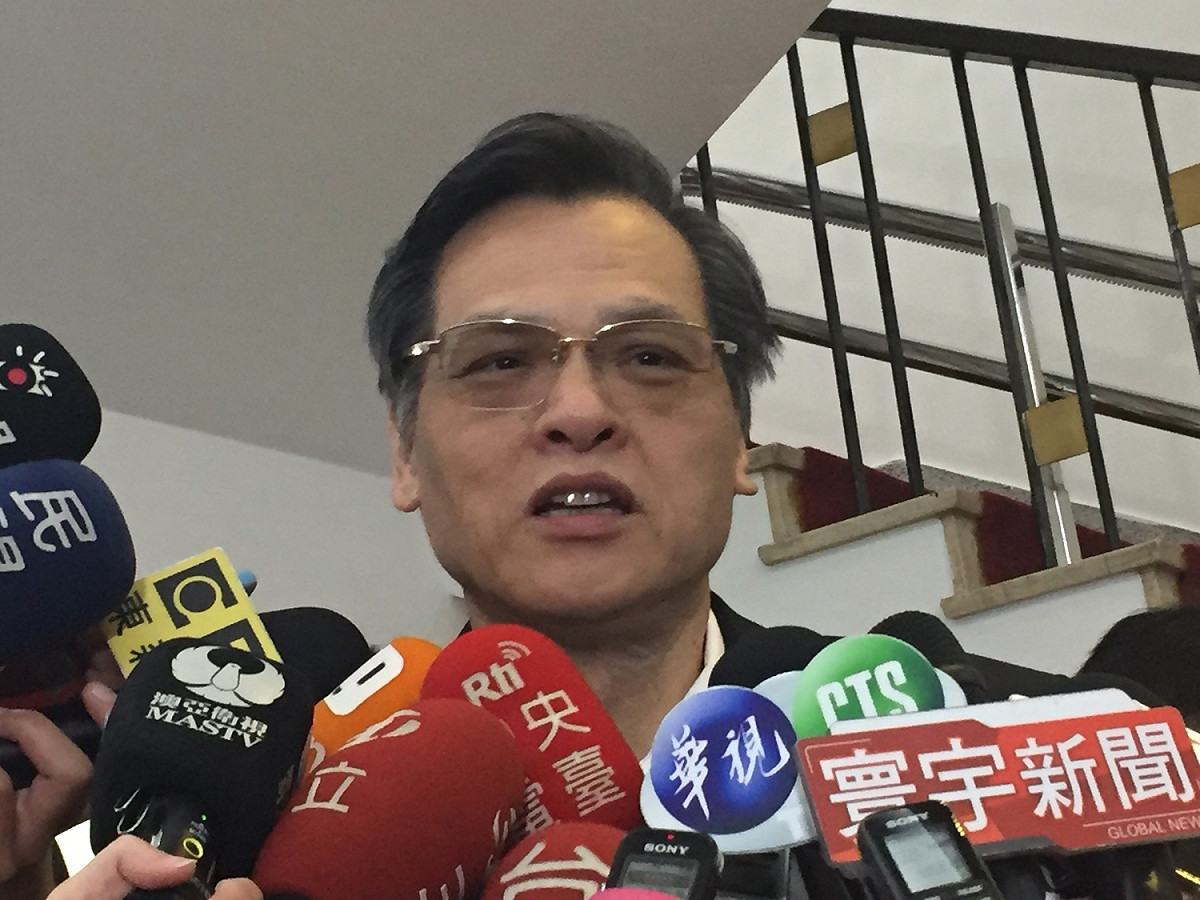 陳明通指出，提高裁罰不能解讀成要限縮什麼，正常的投資當然歡迎。 圖/趙婉淳攝