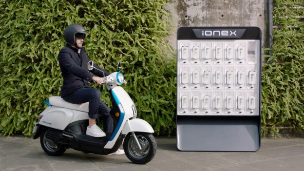 光陽工業(Kymco)宣布，電動機車解決方案Ionex與阿里巴巴集團旗下新零售代表業者「盒馬鮮生」7月起開始進行商業合作案。 圖 : 翻攝自limitlessiq.com