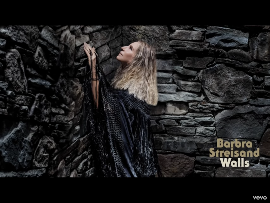 芭芭拉史翠珊（Barbra Streisand）11月2日將推出新專輯Walls，她27日發表其中第一首單曲Don't Lie to Me，描述她對這位共和黨籍總統的厭惡。 圖：翻攝自Youtube