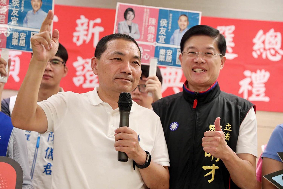 侯友宜指出，非核家園是民進黨自己說的，但蘇貞昌任行政院長時又追加核四預算，質疑蘇貞昌核四立場反覆。 圖：侯友宜競選辦公室／提供