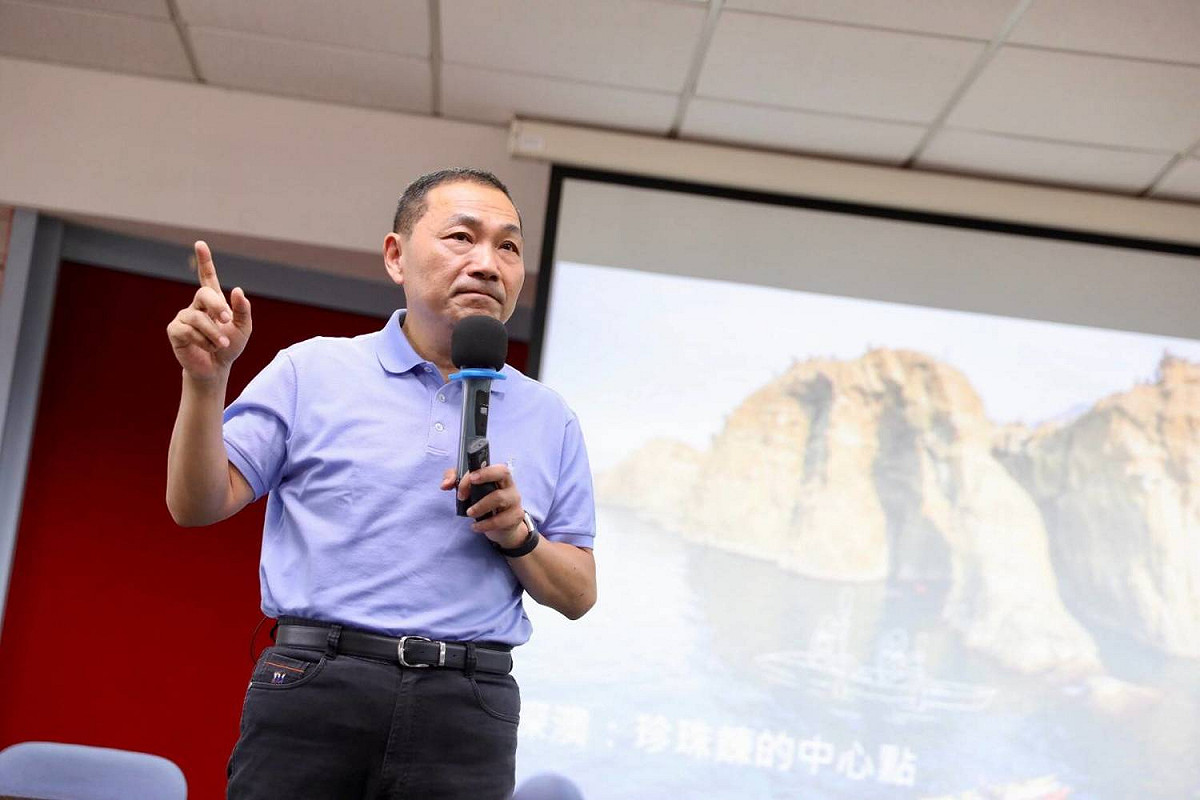 侯友宜指出深澳燃煤電廠會對環境造成重大傷亡，還有將近七成民眾反對深澳燃煤電廠，質疑行政院長賴清德身為新北子弟「怎麼沒聽進去？」 圖：侯友宜競選辦公室／提供