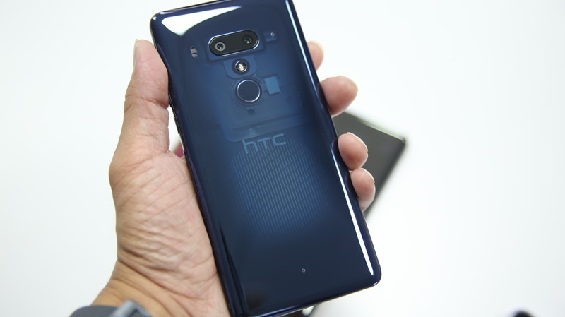 宏達電今天宣布攜手中華電信獨家開賣旗艦機HTC U12 透視藍128GB版本。 圖 : 翻攝自soft4fun.com