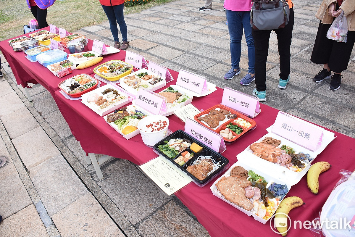 彰化縣長照送餐計畫的餐點色香味俱全。 唐復年/攝