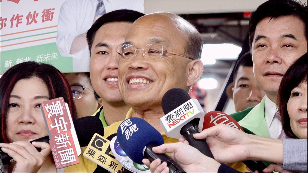 蘇貞昌批侯友宜政見沒有內容、抄襲人家，講不清楚還要靠幕僚去修補，「這真的就叫做空口說白話。」 圖：蘇貞昌競選辦公室／提供