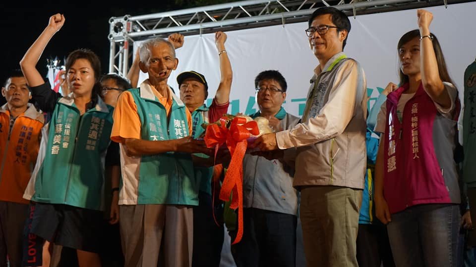 陳其邁強調當選市長後，打造一個總部科技聚落，楠梓會越來越熱鬧，越來越進步。 圖：陳其邁競選辦公室／提供