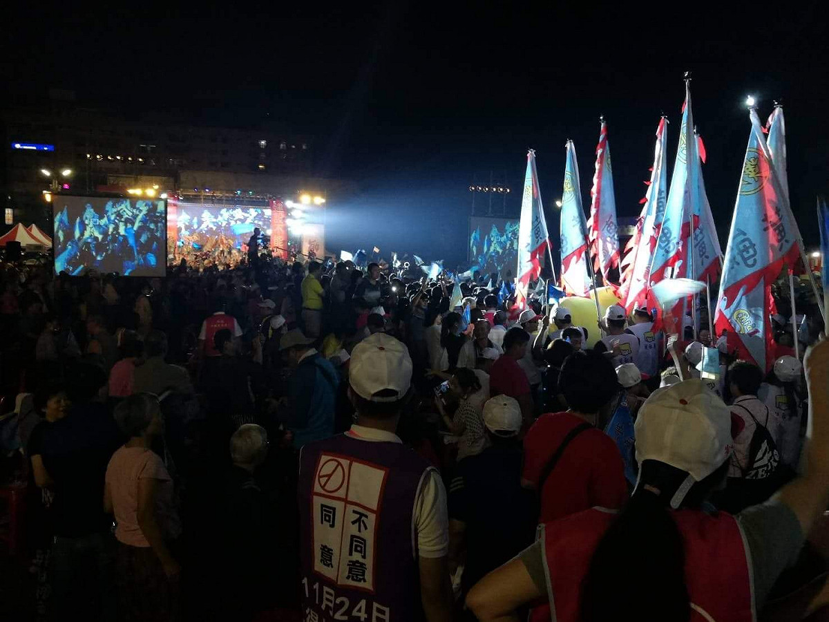 談到未來的市政建設藍圖，黃敏惠則說，嘉義要進步，最重要的是「錢財流進來、人才留下來」，未來要打造嘉義市成為「台灣西部新都心」，吸引鄰近縣市消費人口到嘉義市，讓它變成台灣西部最有希望的新都心。 圖：黃敏惠競選辦公室/提供