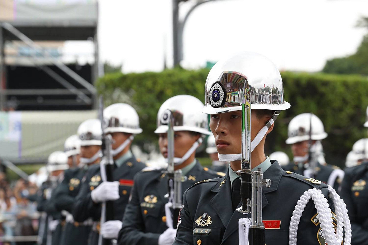 三軍聯合樂儀隊精彩表演。 圖：截自中華民國讚國慶粉絲專頁