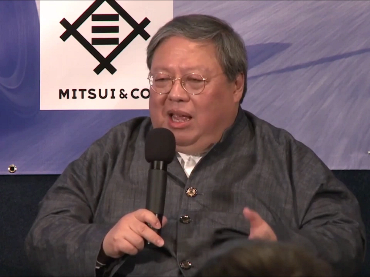 香港民政事務局前局長何志平在美國被裁定賄賂非洲官員案7項罪名成立，案件於今（26）日凌晨在紐約宣判。法官判處何志平監禁36個月（3年），並罰款40萬美元（約314萬港元），刑期較檢方建議的5年少。扣除何已收押的1年4個月，他的刑期預料剩下20個月。 圖：翻攝自Youtube（資料照片）