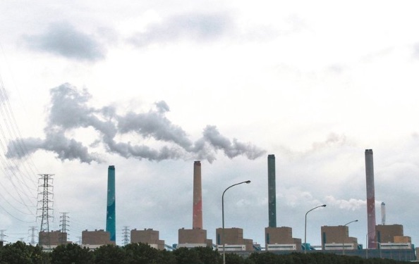 賴揆今天宣布中部火力發電廠要用兩天然氣機組來取代四燃煤機組。 圖 : 翻攝自newcongress.tw(資料照片)