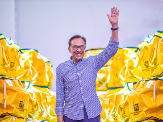 大馬前副首相安華壓倒性贏得國會議員補選。 圖/翻攝自安華（Anwar Ibrahim）推特