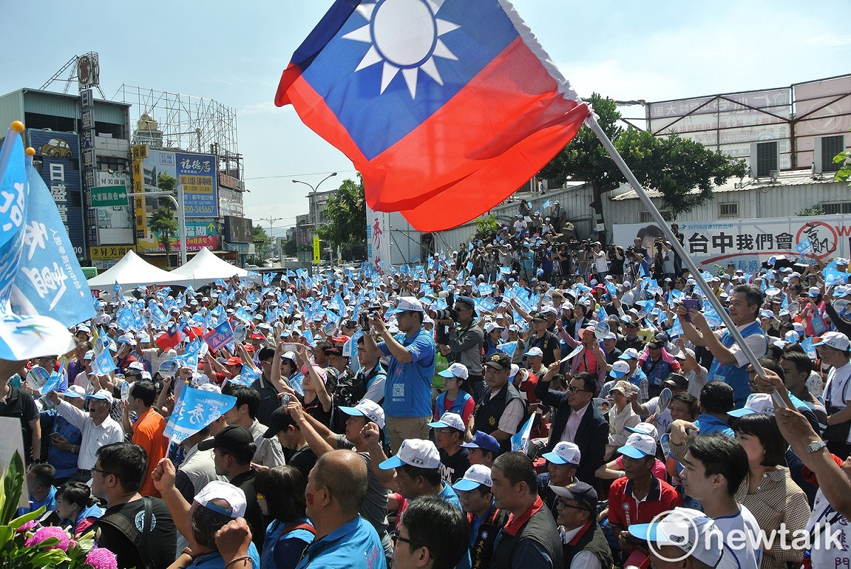 競選總部會場人山人海。 圖 : 唐復年/攝