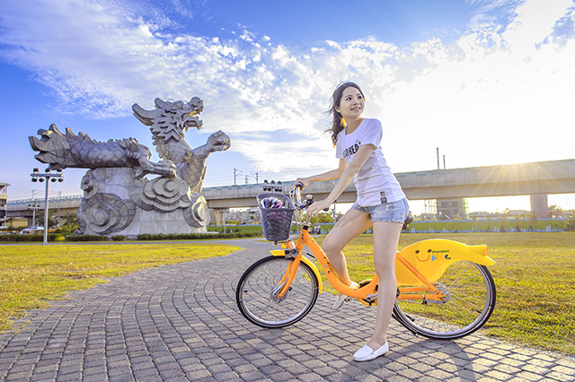 媒體報導，台北市長柯文哲主張取消YouBike收費補貼，由市民全額付費，改為每30分鐘10元；不過，柯文哲表示沒有該計畫。 圖 : 翻攝自cycling-update.info