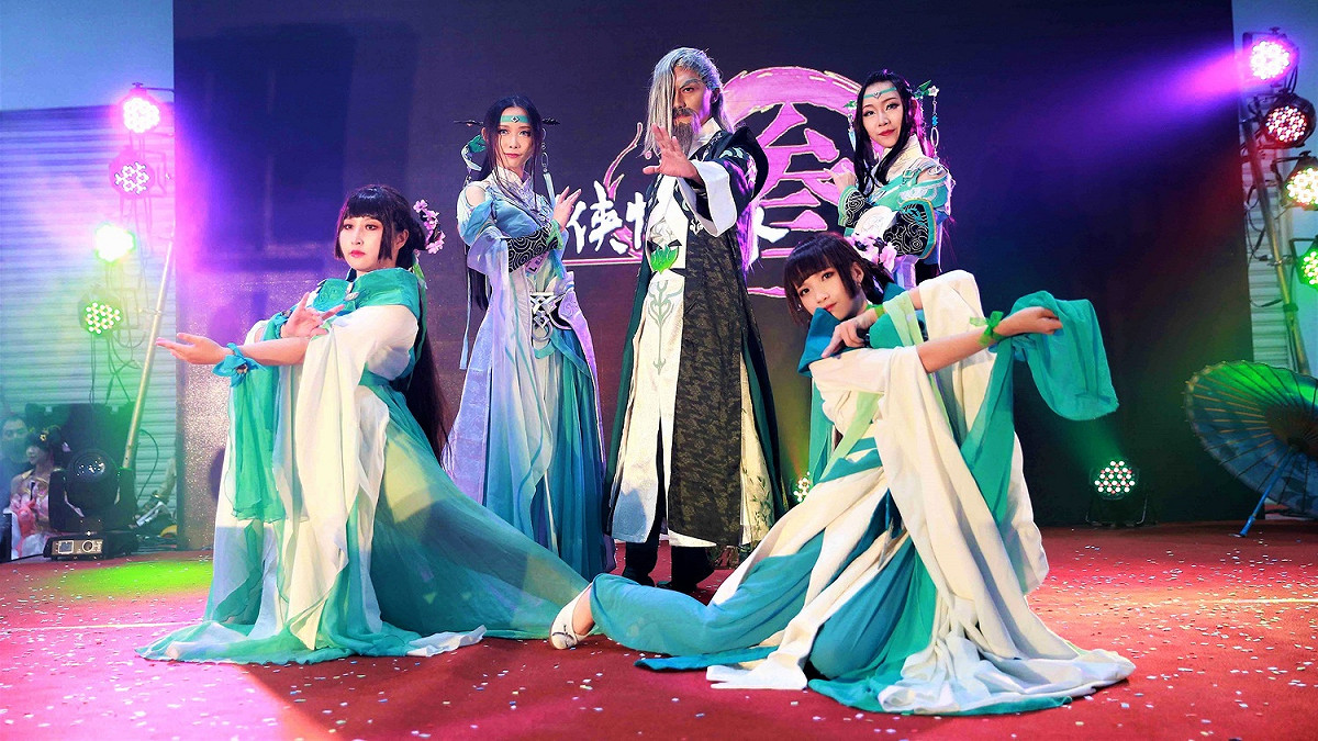 古裝風引爆高雄，三千俠女劍客共慶《劍俠情緣叁－免費版》四週年。 圖：網銀國際/提供