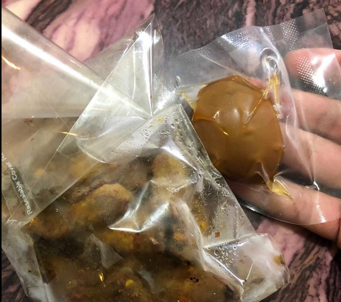 一開始廠商寄給部落客的食品原照。 圖:翻攝自臉書:跟著情史煌一統天下
