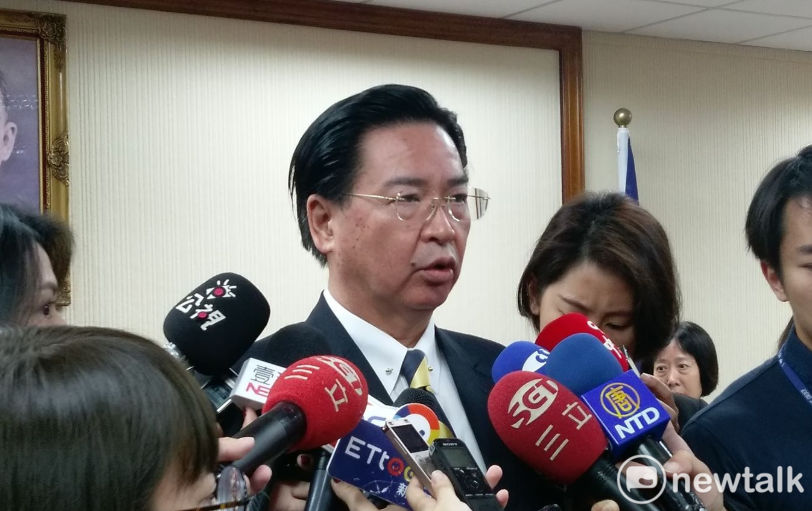 外交部長吳釗燮接受外媒專訪時談及兩岸關係時指出，中國必須放棄現在不合理的堅持，台灣沒有退讓空間，中國必須正視台灣是一個獨立的政治實體。 圖：陳佩君／攝（資料照）