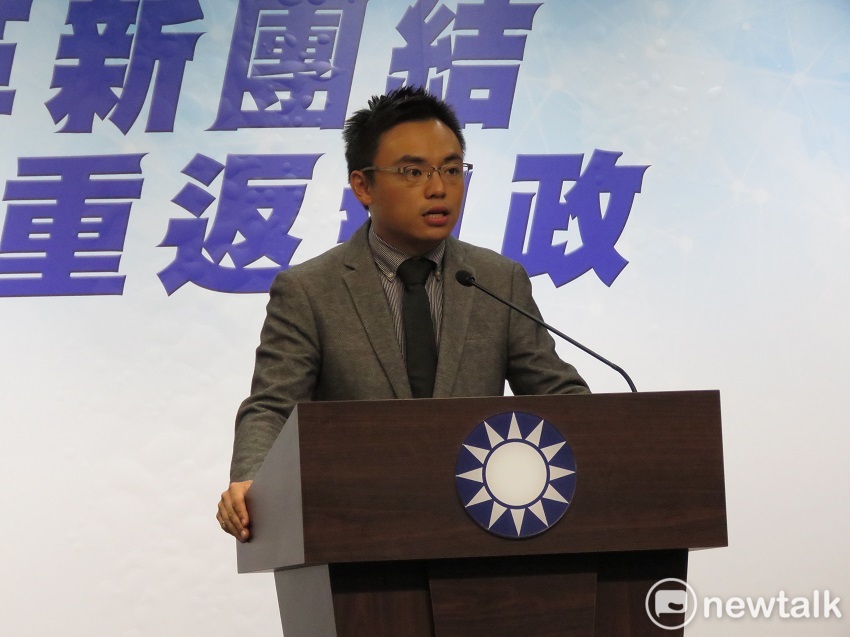 國民黨文傳會副主委兼發言人洪孟楷今天下午轉述中常會內容。 圖：趙婉淳／攝