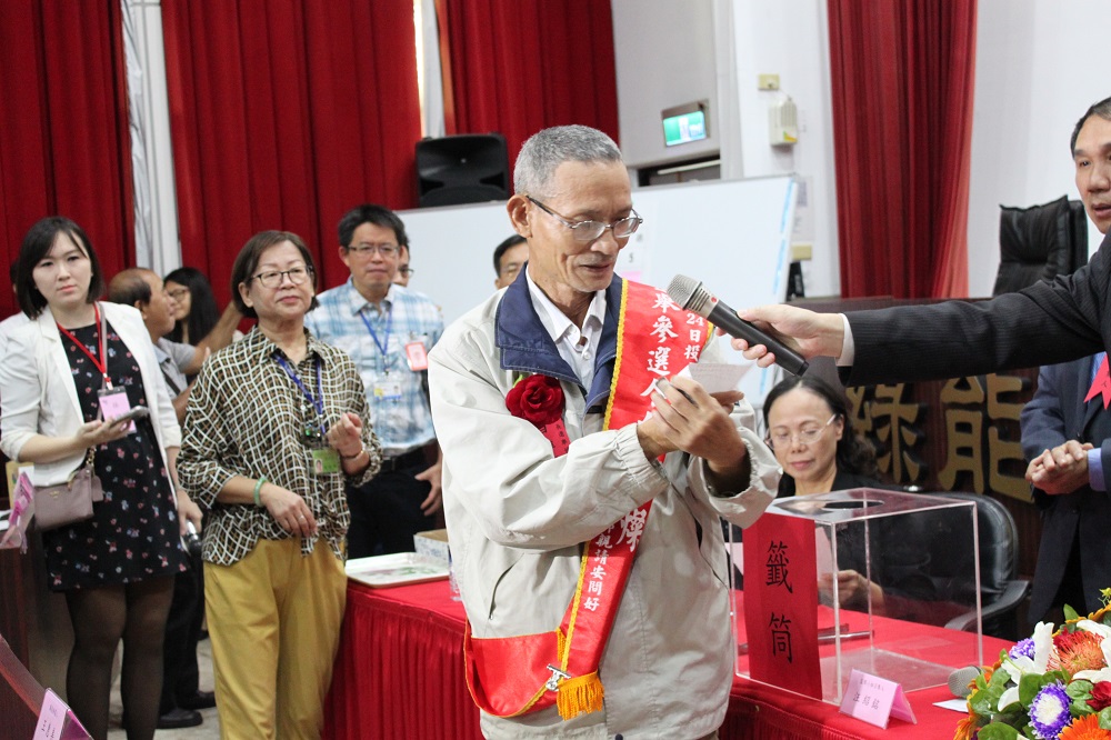 白雅燦抽中3號，只說就是這個數字。 彰化縣選委會/提供