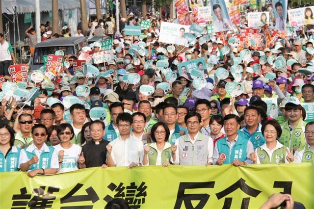 外界質疑總統牌失靈，陳其邁予以駁斥。 圖：民進黨高雄市黨部/提供