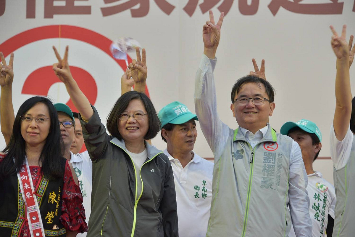 蔡英文前往台東替劉櫂豪輔選。 圖：翻攝劉櫂豪臉書