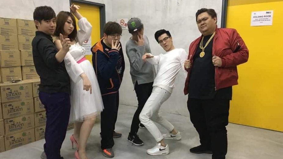 五股石油王（右二）將出演馬來西亞電競實境秀。 圖：翻攝Jonny Cheng推特