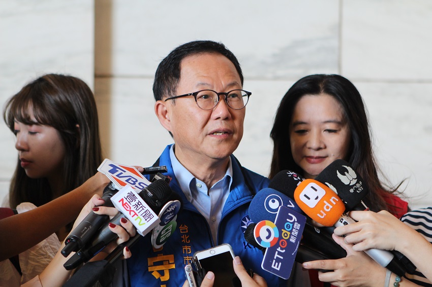 國民黨台北市長候選人丁守中今天參加國民黨中央舉辦的「慶祝抗戰勝利暨台灣光復七十三週年」活動。 圖：趙婉淳／攝