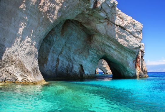 希臘愛奧尼亞海附近島嶼風景優美，是熱門旅遊地點。 圖：翻攝VISIT GREECE官網