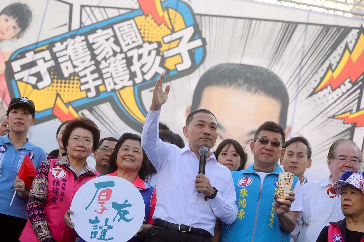 侯友宜致詞談到婦幼理念，從警31年就是保護弱勢幫助被害者，「願意用自己生命換取在座姐妹的安全」，是他這次參選對新北婦女的承諾。 圖：侯友宜競選辦公室提供