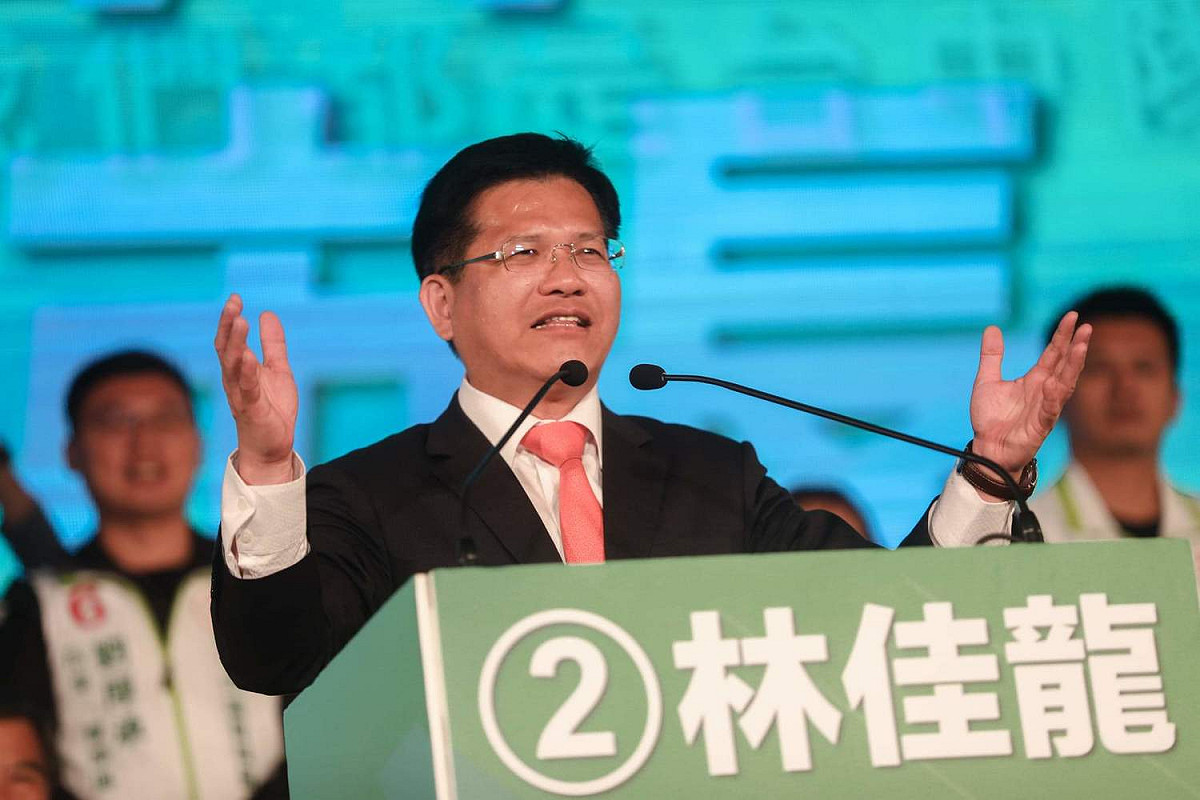 林佳龍在台中市長任內政績不錯，被認為是非戰之罪。 圖：民進黨中央黨部/提供
