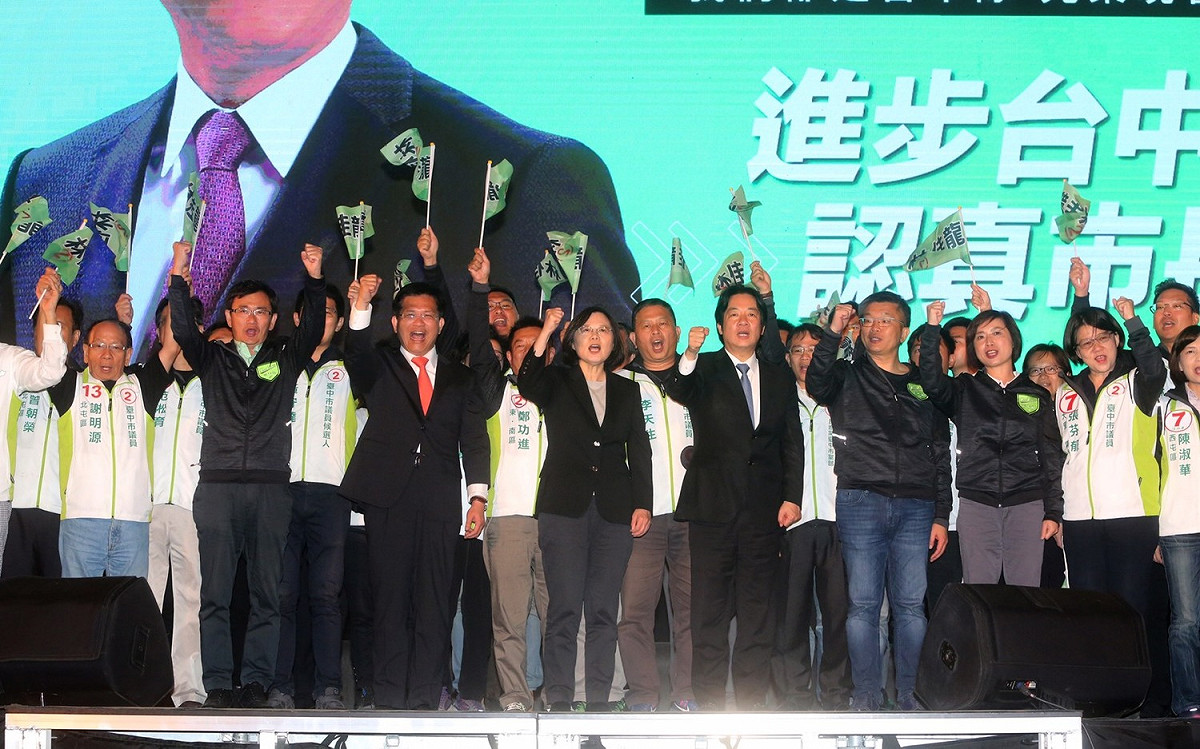 蔡英文、賴清德聯合推薦台中市長林佳龍。 圖：林佳龍競選總部/提供