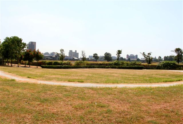 中石化看好轉型後的高雄房地產市場前景，許乃文相當認同，他不只看好高雄，更看好前鎮小港。