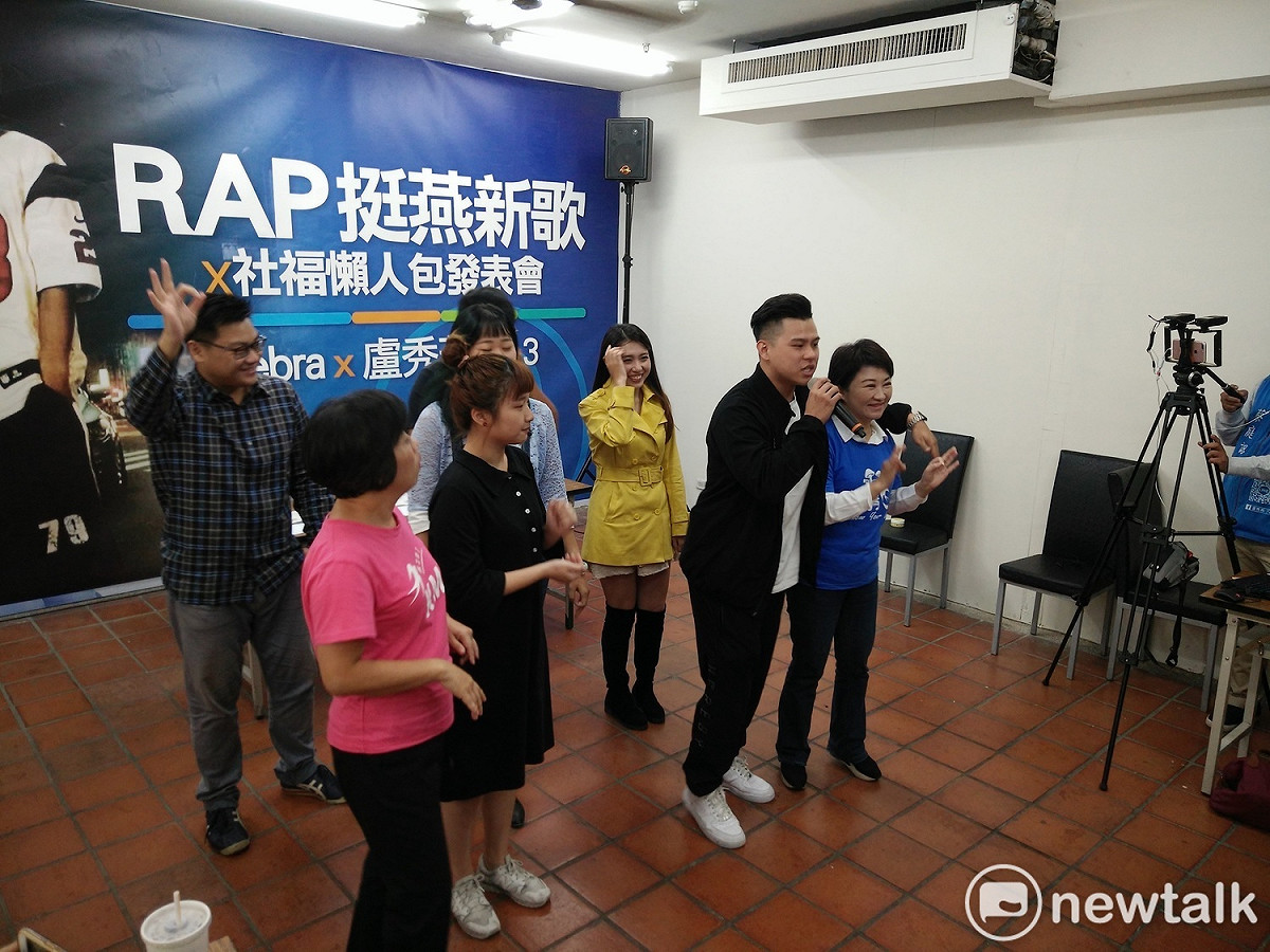 素人歌手Zebra現場唱跳新創作RAP歌曲《Taichung OK》。 唐復年/攝