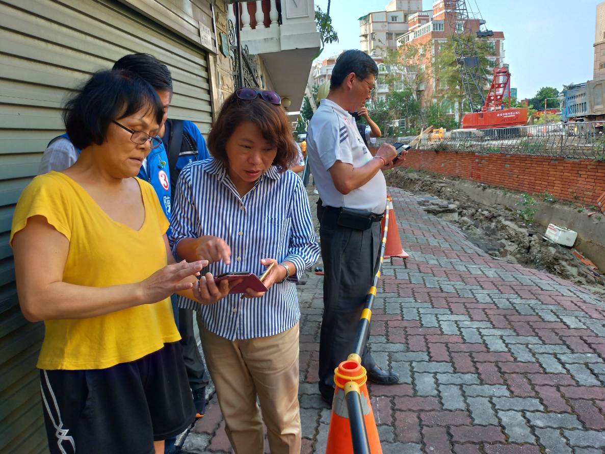嘉義市長候選人黃敏惠於第一時間前往關心。 圖: 黃敏惠競選辦公室/提供