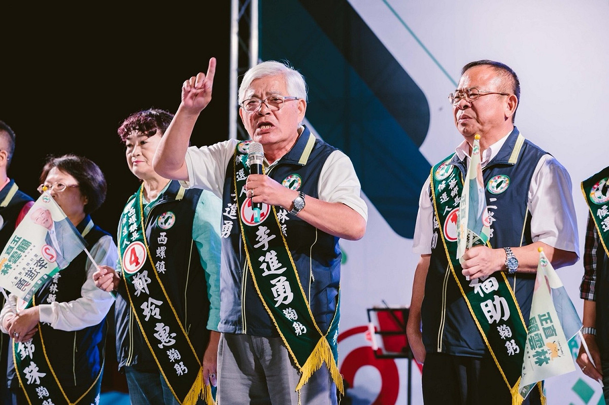 李進勇說，農業一定要升級，雲林的農業未來願景要邁向農業4.0以解決產銷壟斷。 圖/李進勇競選總部提供