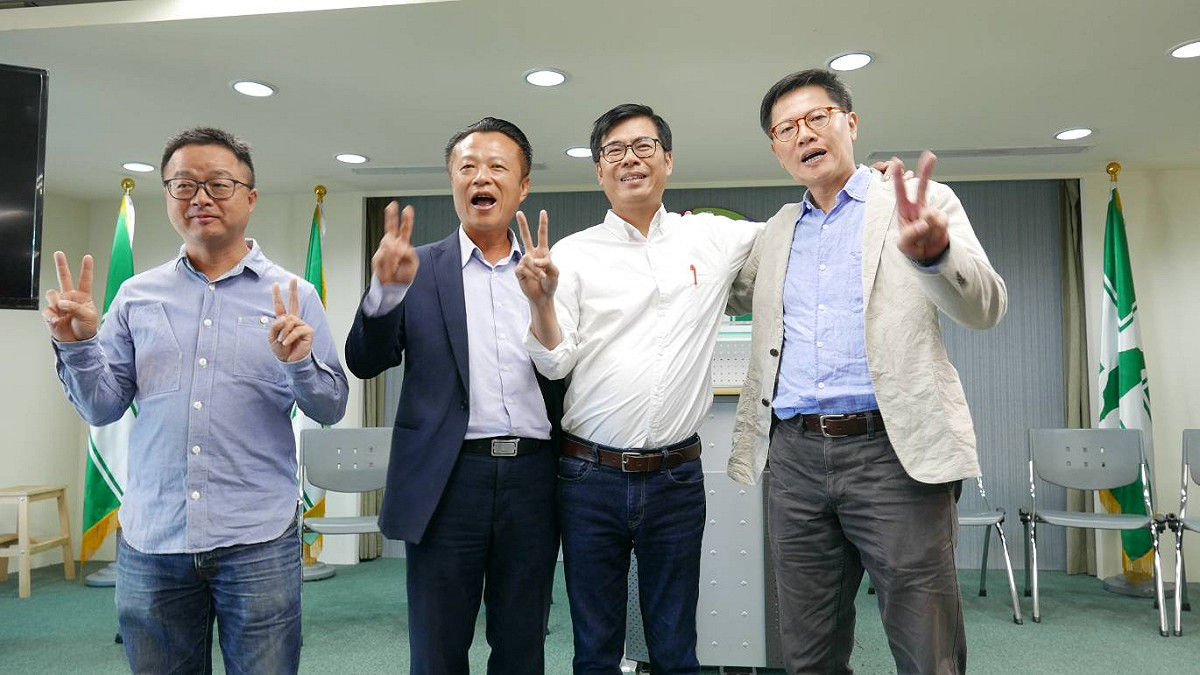左起羅文嘉、 翁章梁、陳其邁、周奕成，四人當年一起在野百合學運奮戰。 圖：民進黨提供(資料畫面)