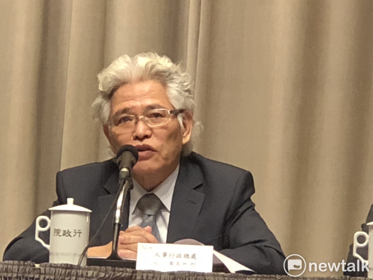 人事長施能傑表示，這次通過的相關機關組織法案重點有二，其一是整合政府機關的業務及資源，在現行行政院組織法的既定架構下，微調部分機關的組織及業務職掌，其二是確立原能會核能研究所組改規劃。 圖：謝莉慧/攝
