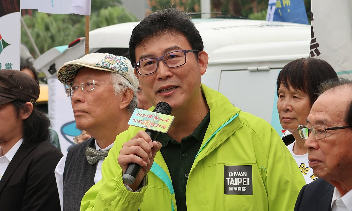 民進黨台北市長候選人柯文哲9日上午出席東奧正名公投活動。 圖：林朝億/攝